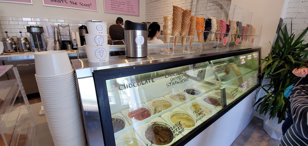 Bretts Ice Cream | 1698 Queen St E, Toronto, ON M4L 1G6, Canada | Phone: (416) 691-4111