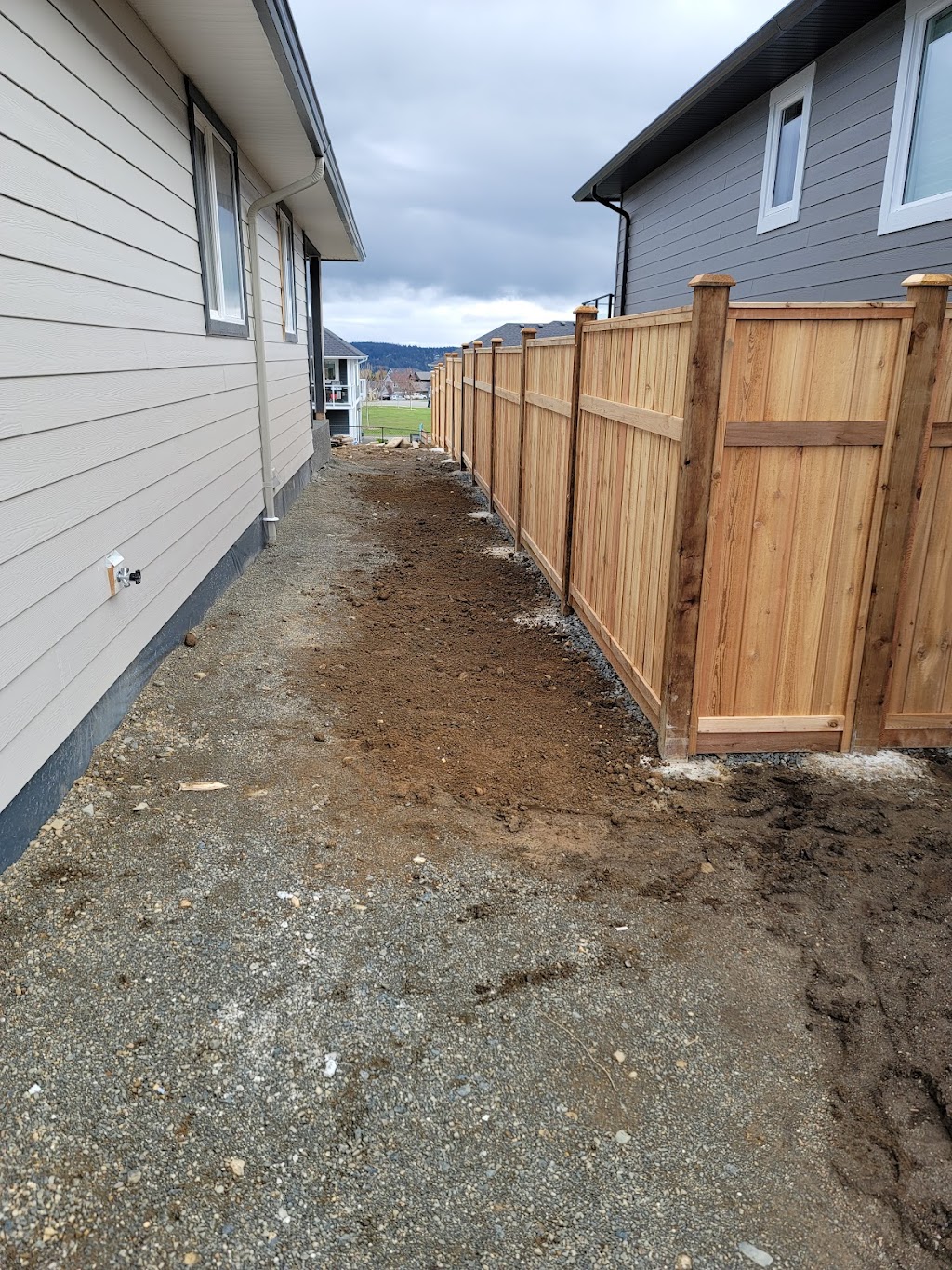 K&J Fencing | 1022 Hecker Rd, Courtenay, BC V0R 2M0, Canada | Phone: (250) 871-1178