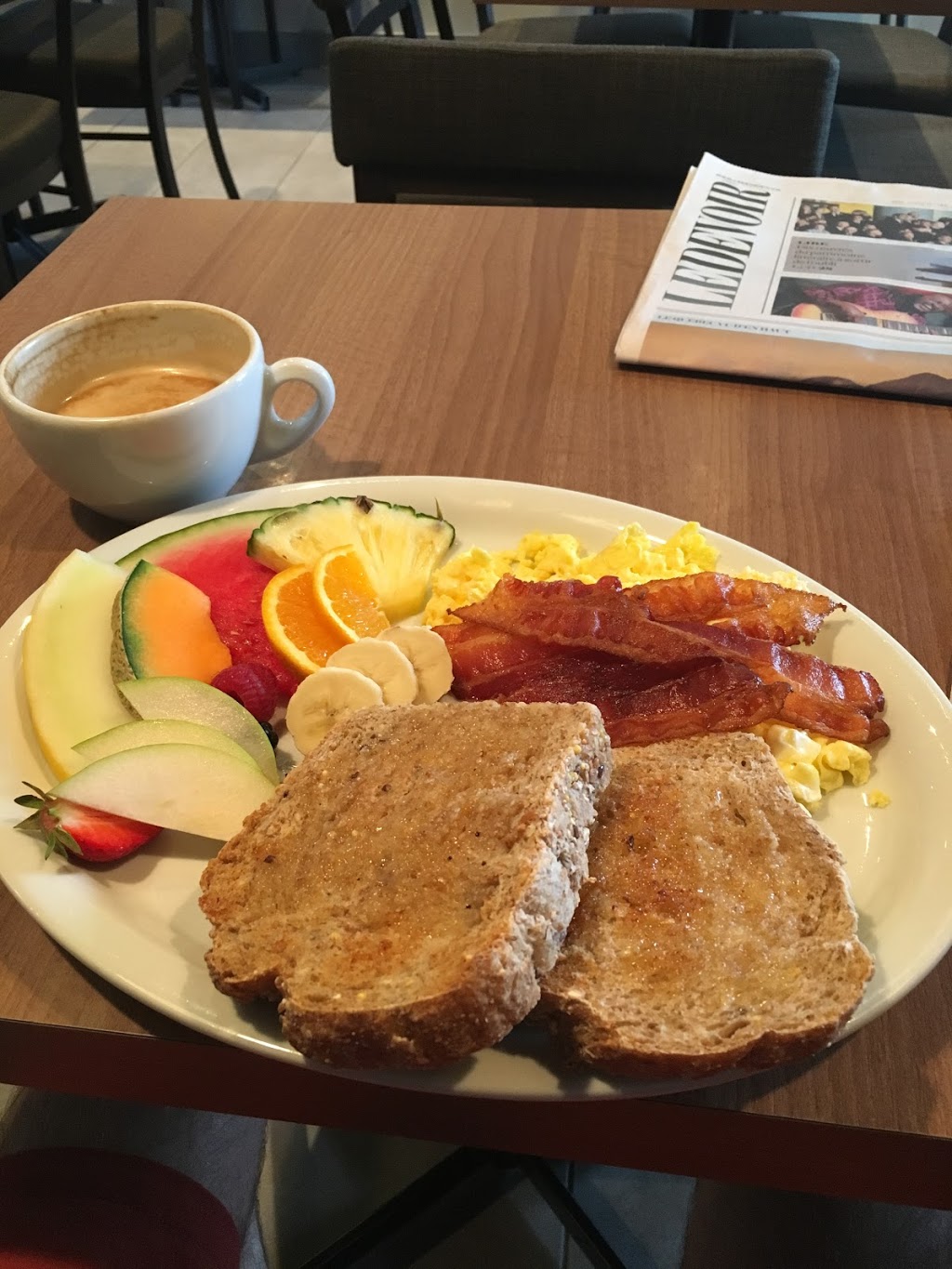 ES Café | 7520 Boulevard Guillaume-Couture #120, Lévis, QC G6V 6S5, Canada | Phone: (418) 838-0202