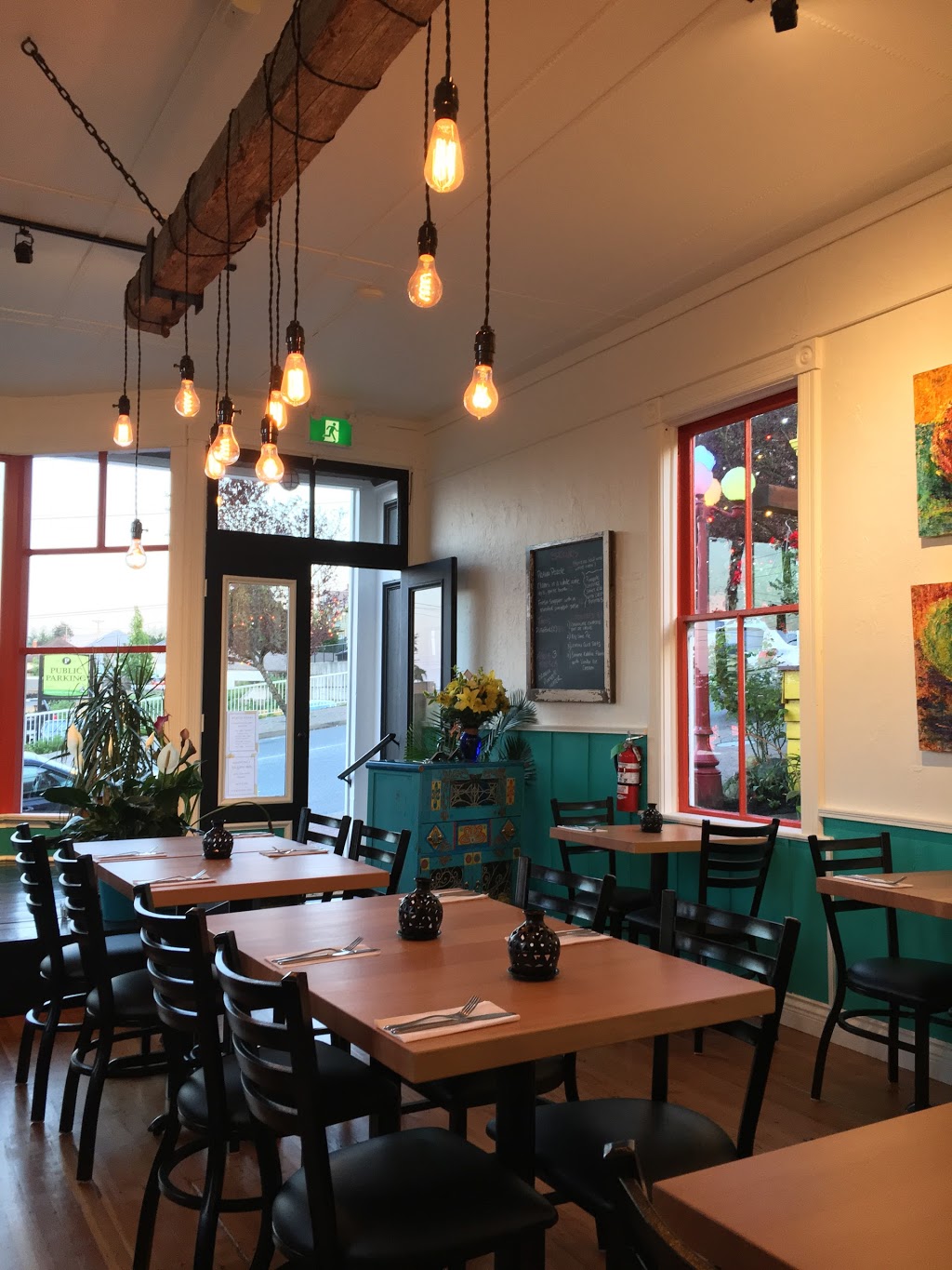 Maya Norte | 18 Roberts St, Ladysmith, BC V9G, Canada | Phone: (250) 924-1300