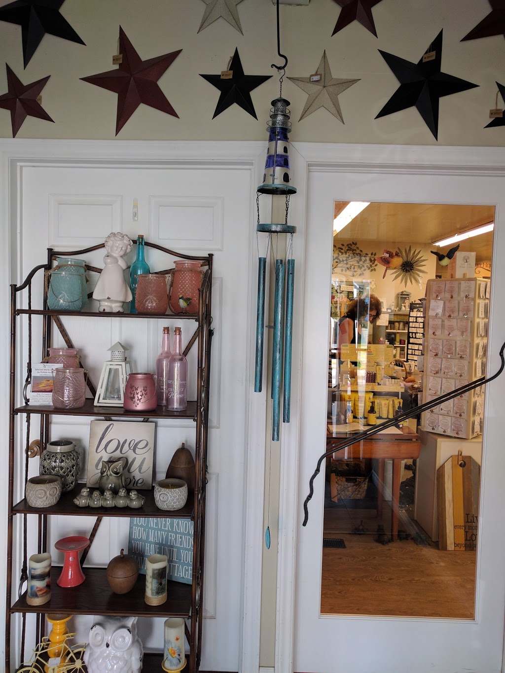 Nicoles Gifts | 6709 Road 38, Verona, ON K0H 2W0, Canada | Phone: (613) 374-2323