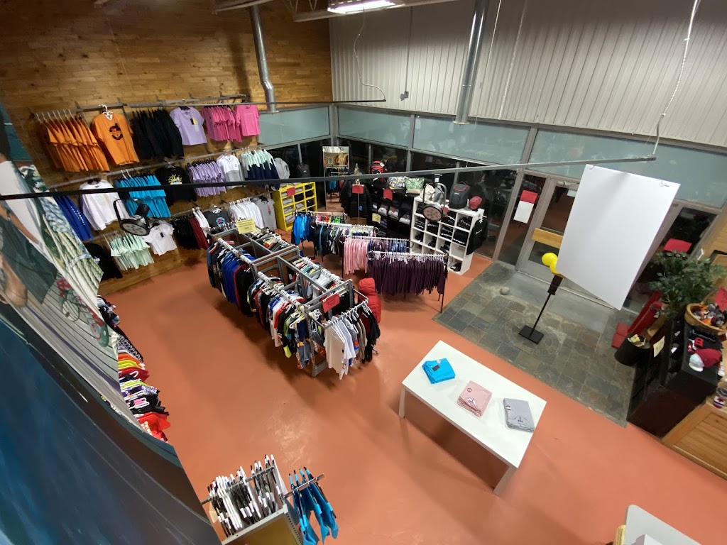 SPORTS LIQUIDATOR | 240 Rue Principale E, Sainte-Agathe-des-Monts, QC J8C 2X6, Canada | Phone: (819) 774-0696
