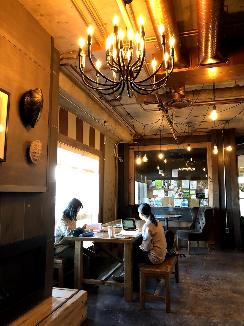 Perk & Taps Beverage House | 4000 James Hill Rd, Regina, SK S4W 0M9, Canada | Phone: (306) 559-8843