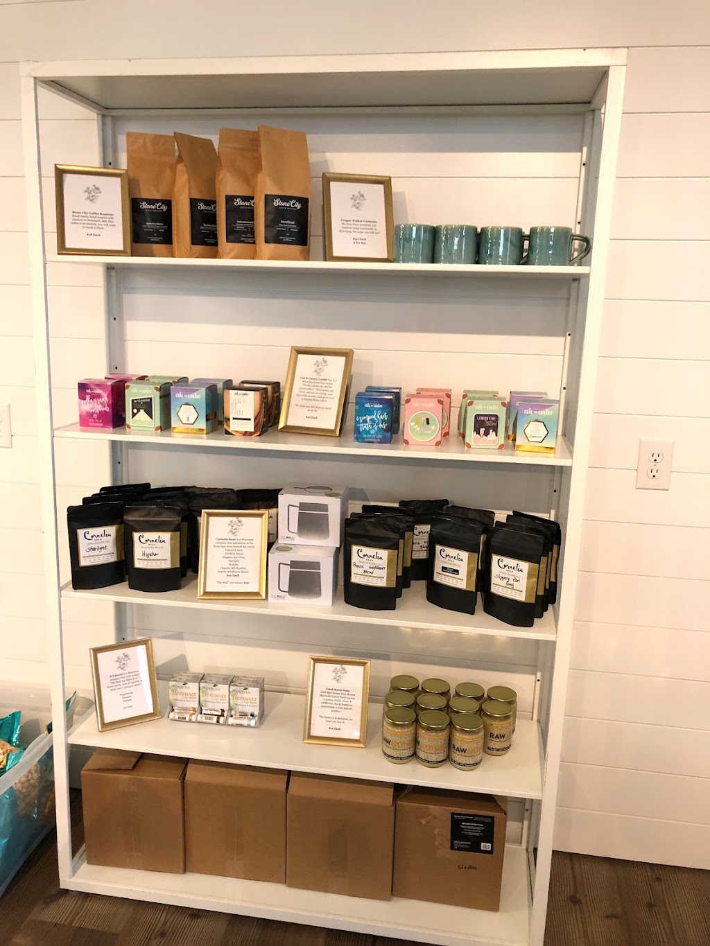 Utoffeea | 1051 Kapelus Dr Unit 2, West St. Paul, MB R4A 5A4, Canada | Phone: (204) 338-2801