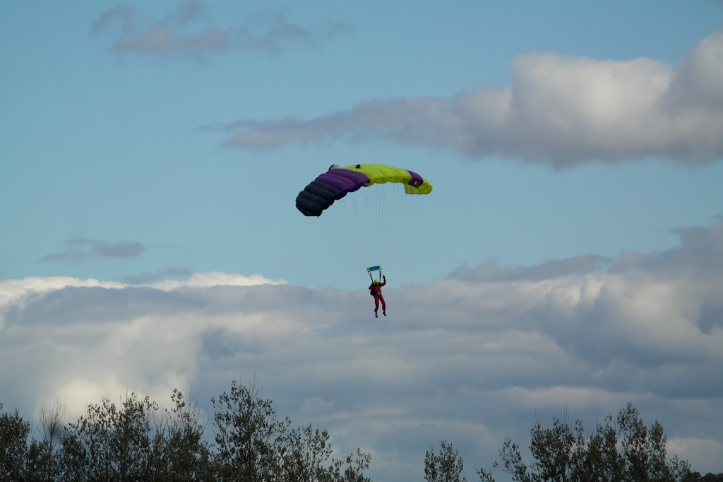 Skydive Toronto Inc | 3065 4th Line, Cookstown, ON L0L 1L0, Canada | Phone: (800) 668-5867