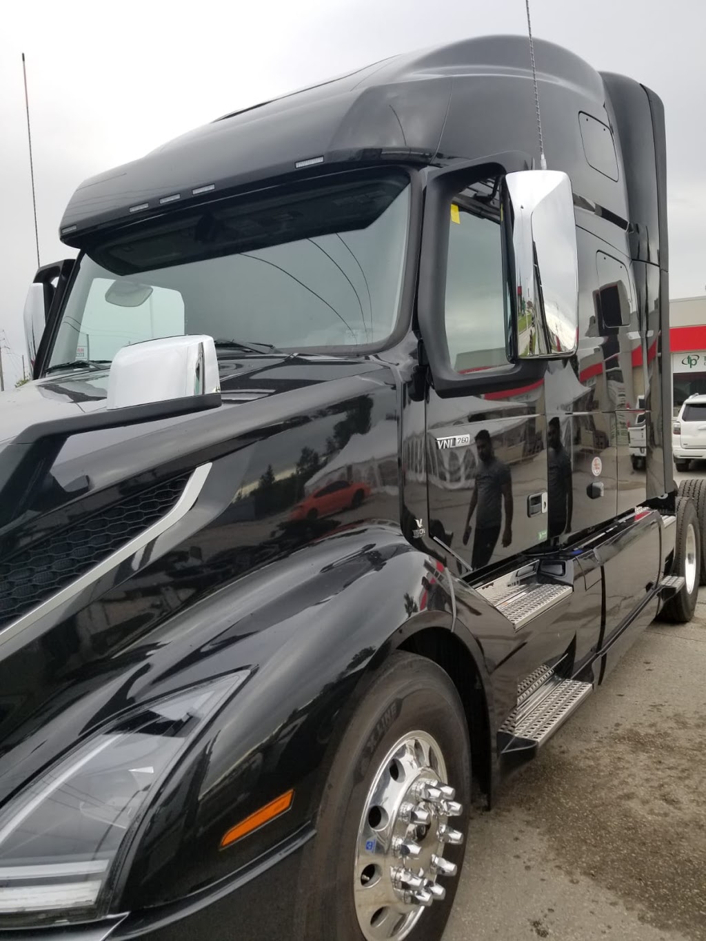 Forever Group logistics ltd | 500 Oak Point Hwy, Winnipeg, MB R2R 1V1, Canada | Phone: (431) 373-0777