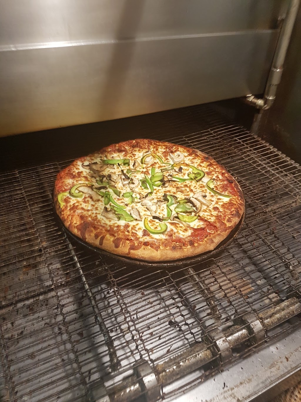 Corfu Pizzeria | 100 Rue Saint-Louis, Terrebonne, QC J6W 1H3, Canada | Phone: (450) 471-4646