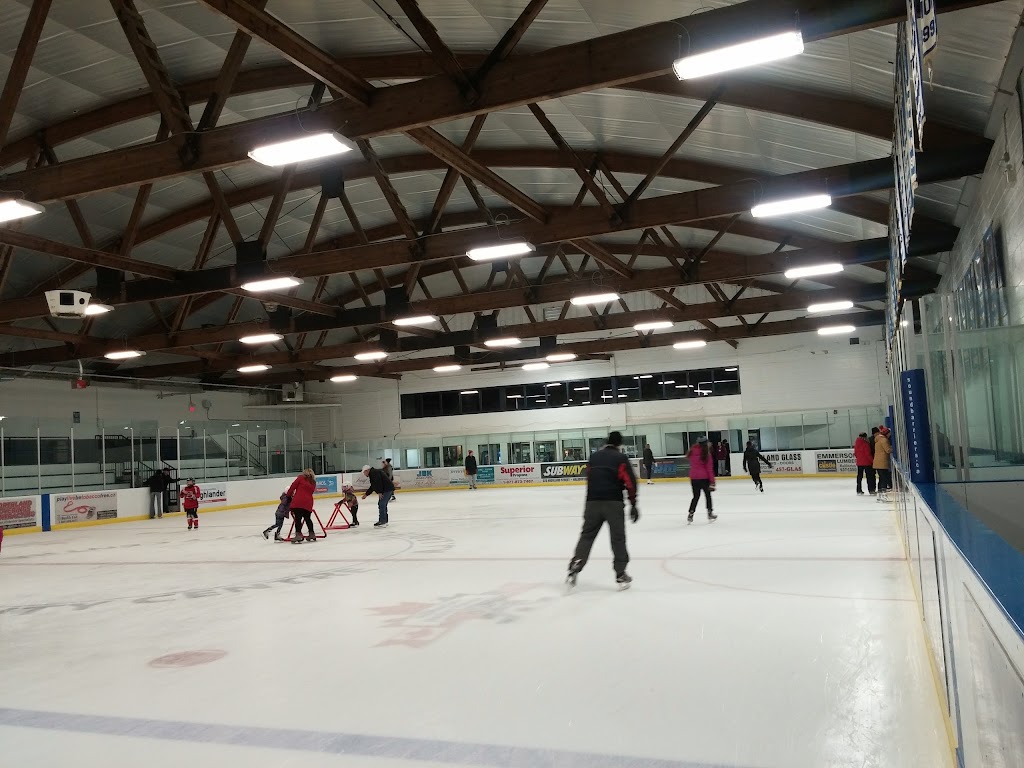 A.J. LaRue Arena | 728 Mountain St, Haliburton, ON K0M 1S0, Canada | Phone: (705) 457-1740 ext. 644