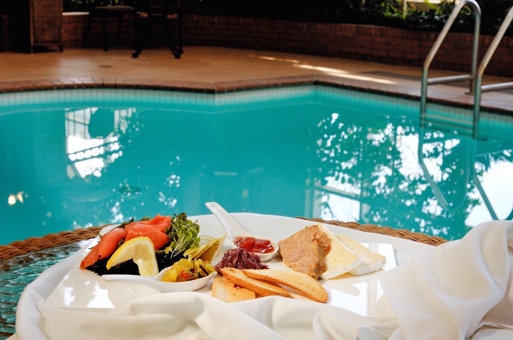L’Oiseliere Hotel | 165 A, Route du President Kennedy, Levis, QC G6V 6E2, Canada | Phone: (418) 830-0878