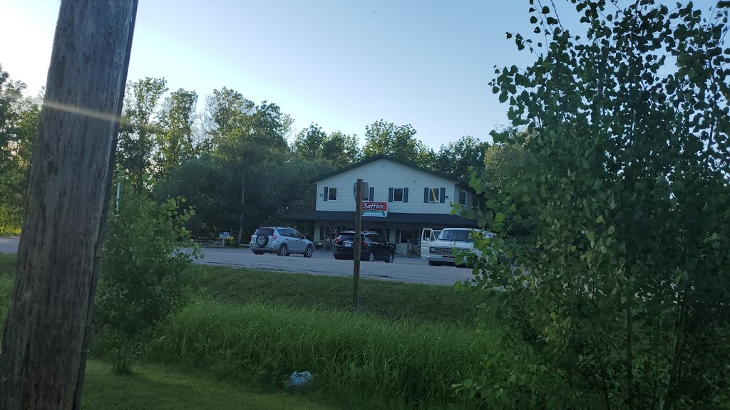 Le Gouter | 107 Saffie Rd #40, Victoria Beach, MB R0E 2C0, Canada | Phone: (204) 756-2878