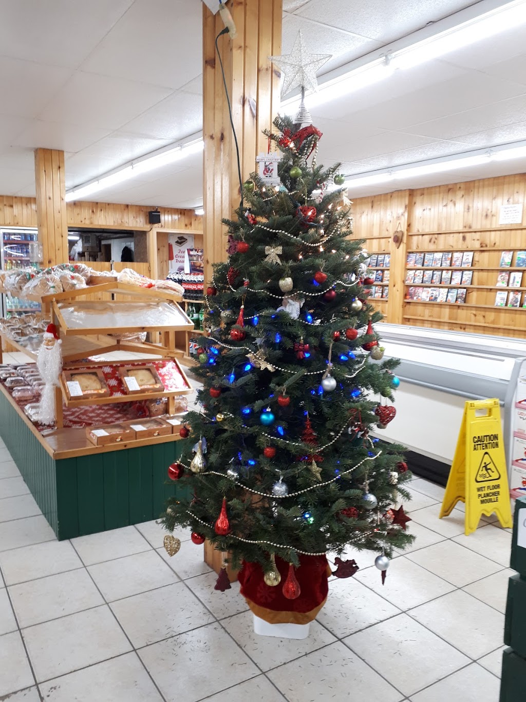 Averys Farm Market | 436 Main St, Kingston, NS B0P 1R0, Canada | Phone: (902) 765-8224