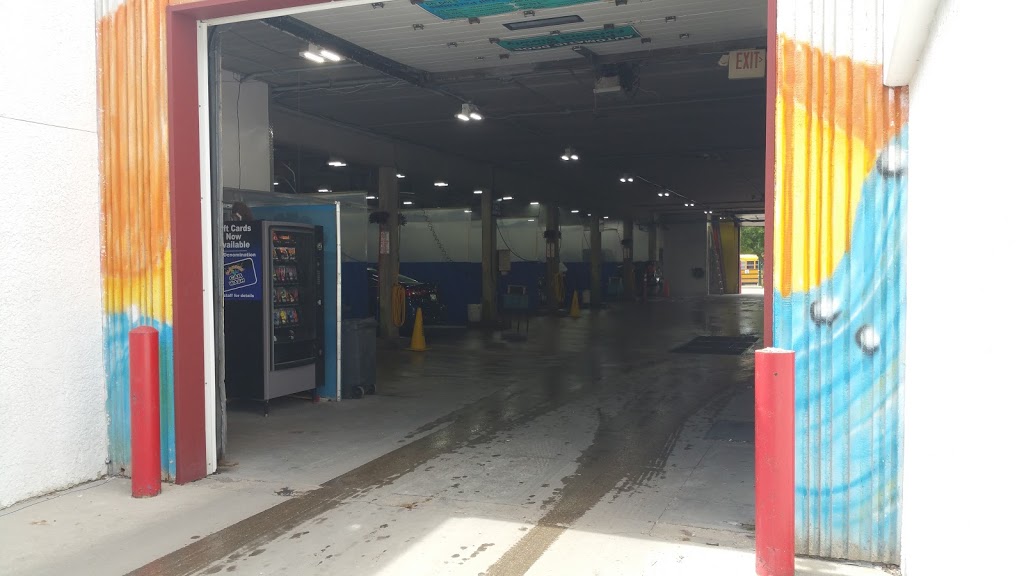 Blondies Car Wash & Laundromat | 176 Watson St, Winnipeg, MB R2P 1Y4, Canada | Phone: (204) 633-3800
