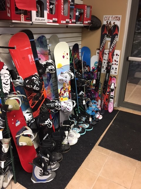 Rebound Skates and Golf Belleville | 393 Sidney St, Belleville, ON K8P 3Z9, Canada | Phone: (613) 969-9777