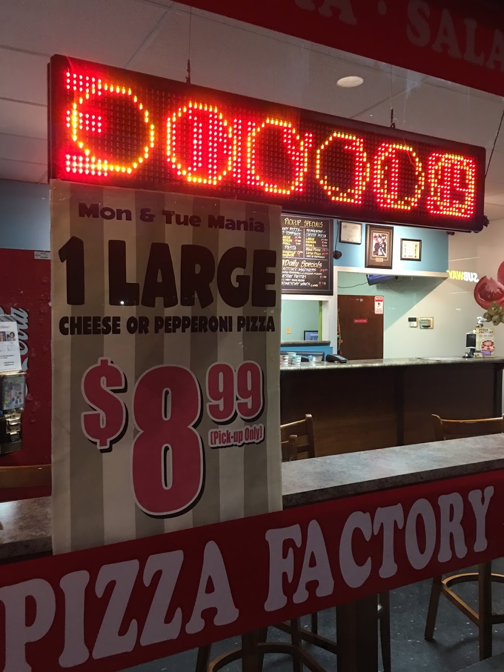 Pizza Factory | 1342 56 St, Delta, BC V4L 2A4, Canada | Phone: (604) 943-5600