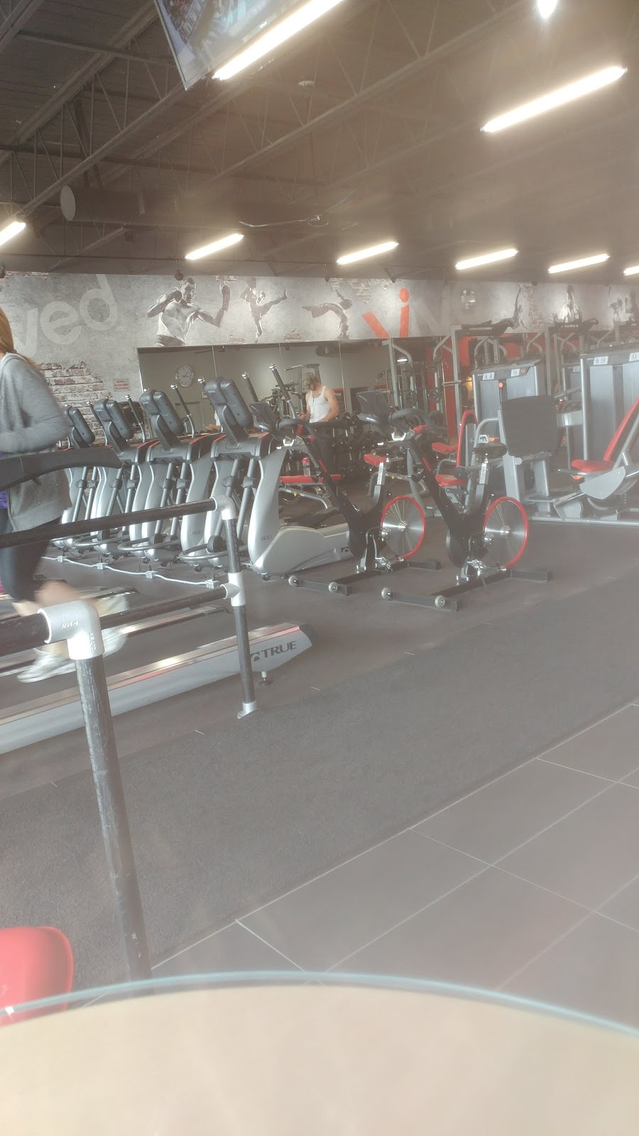 Park Royal Plaza | 2425 Truscott Dr, Mississauga, ON L5J 2B4, Canada