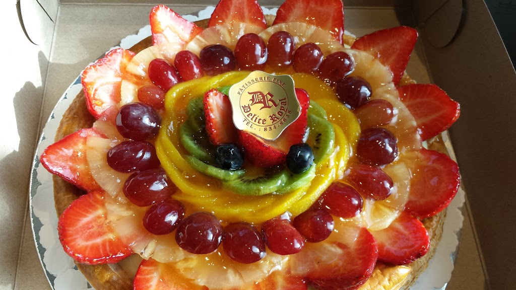 Délice Royal Bakery | 1600 Forest Valley Dr, Orléans, ON K1C 6X7, Canada | Phone: (613) 834-8838