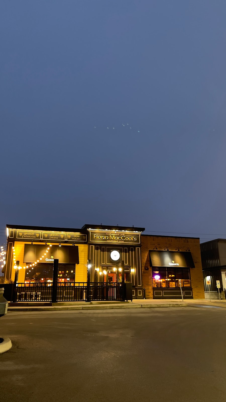 Fionn MacCools | 867 Wellington Rd, London, ON N6E 3N5, Canada | Phone: (519) 681-5346