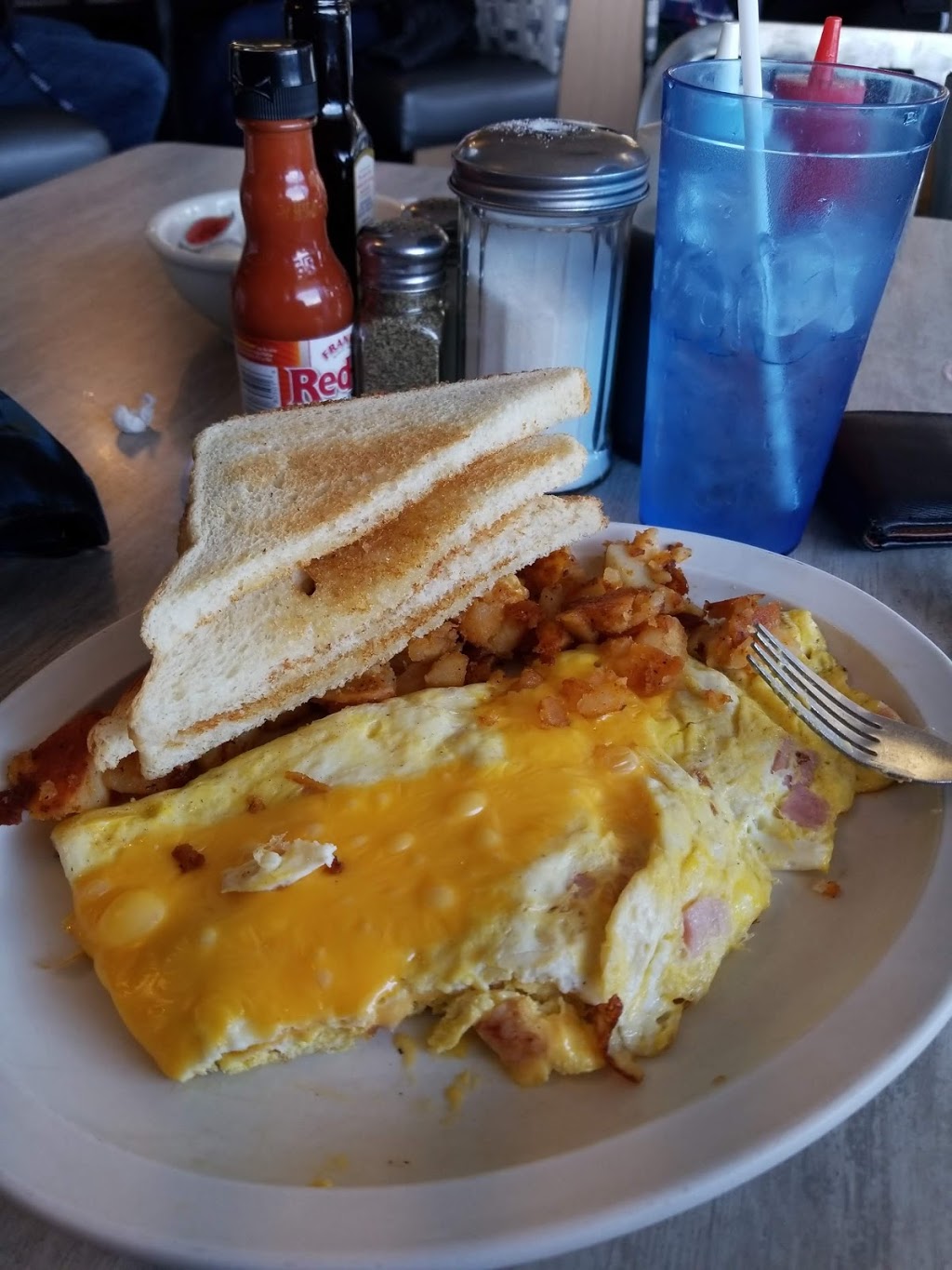 Pegs Place | 4046 Lake Shore Rd, Hamburg, NY 14075, USA | Phone: (716) 627-7800
