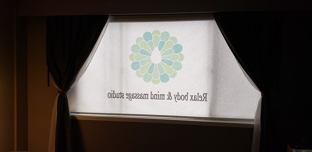 Relax body&mind massage studio | 1755 Capilano Rd #203, North Vancouver, BC V7P 3B5, Canada | Phone: (778) 954-7376