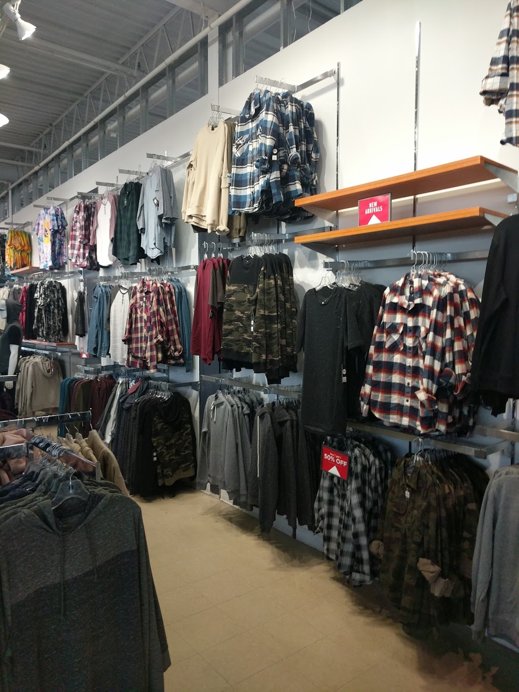 Bluenotes | 110 Orfus Rd Unit #B, North York, ON M6A 1L9, Canada | Phone: (416) 789-2313