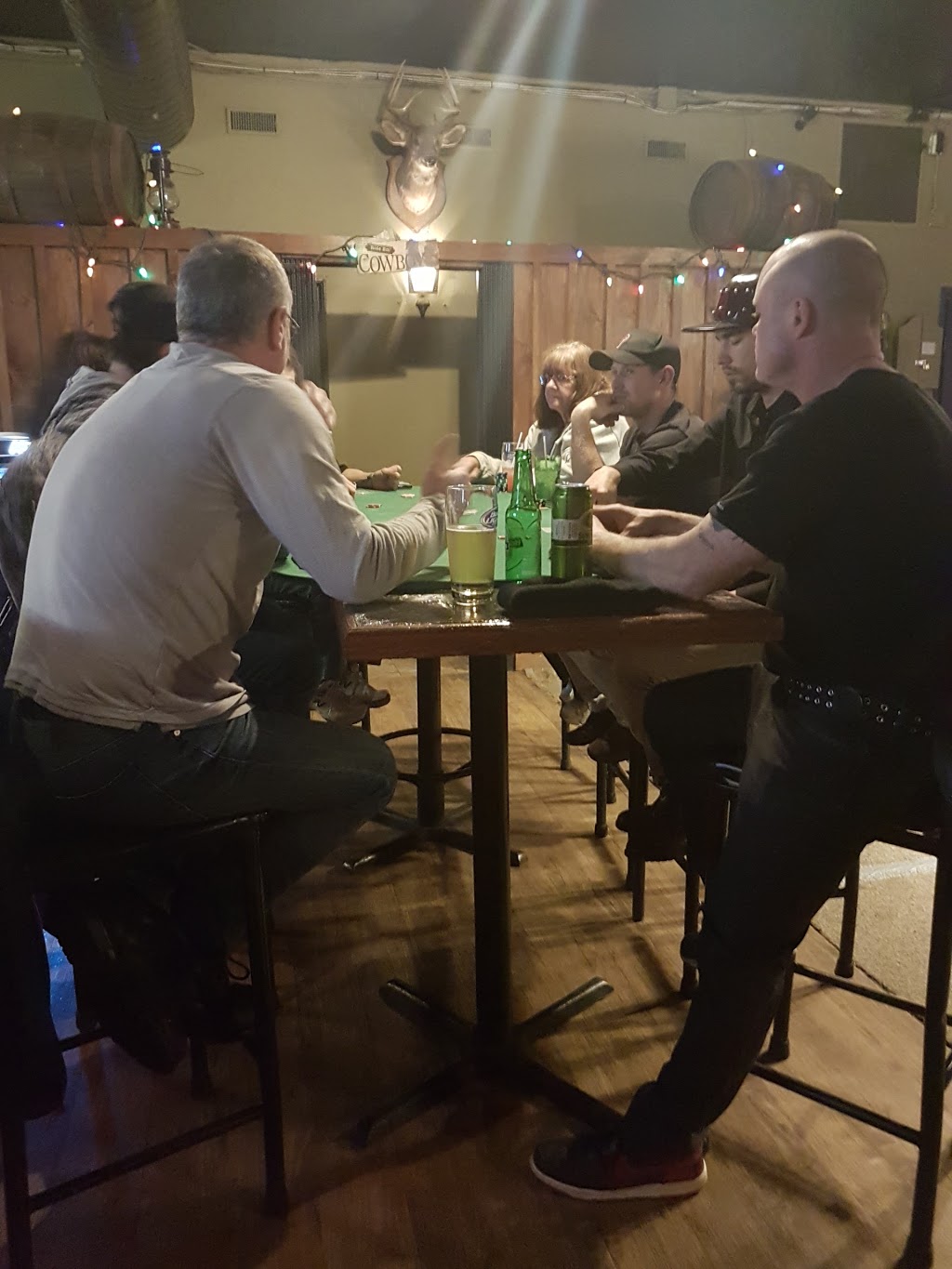 Bucks Tavern | 541 Colborne St, Brantford, ON N3S 3P4, Canada | Phone: (519) 304-9444