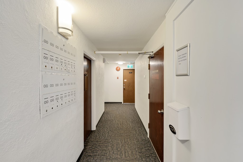 The Seacrest Apartments | 2565 Beach Dr, Victoria, BC V8R 6K3, Canada | Phone: (250) 883-8171