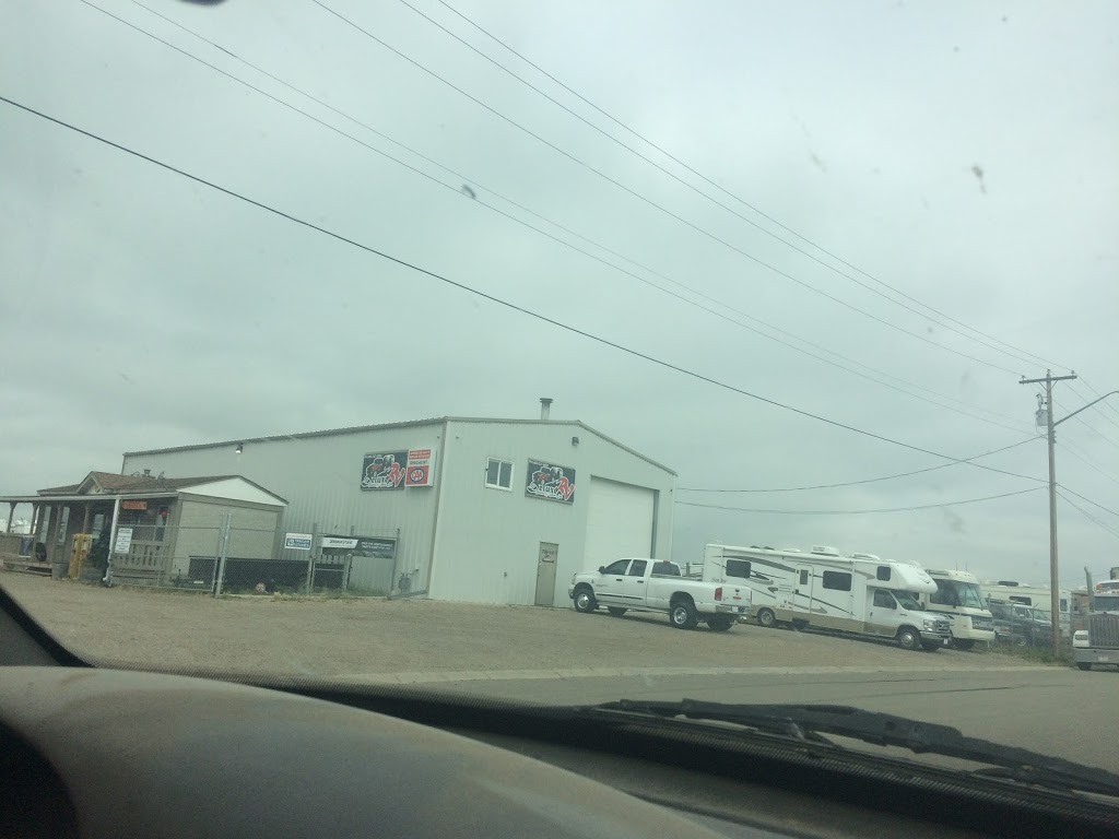 Deluxe RV Service & Sales | 706 9 Ave, Carstairs, AB T0M 0N0, Canada | Phone: (403) 337-0005