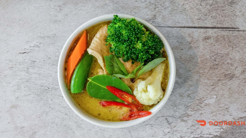 Tissys Bistro - Authentic Thai Food | 452 Bd Beaconsfield, Beaconsfield, QC H9W 4B9, Canada | Phone: (438) 725-5512