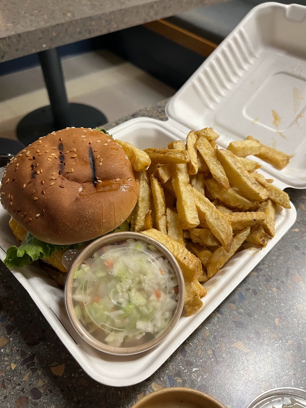 Grannys Chicken & Grill | 3675 3rd Ave, Port Alberni, BC V9Y 4E7, Canada | Phone: (250) 723-6111