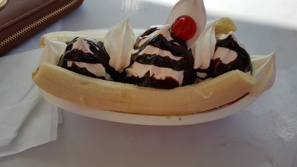 Cremerie Du Vieux | 526 Boulevard Marie-Victorin, Boucherville, QC J4B 1W7, Canada | Phone: (450) 655-6534