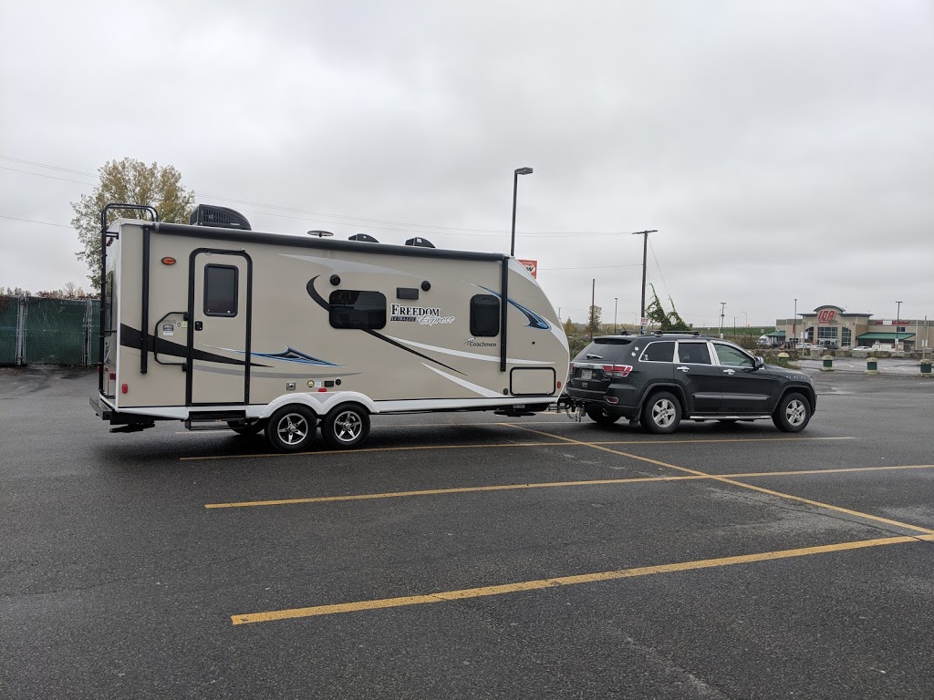Mikes Berthierville | 1021 Avenue Gilles Villeneuve, Berthierville, QC J0K 1A0, Canada | Phone: (450) 836-1510