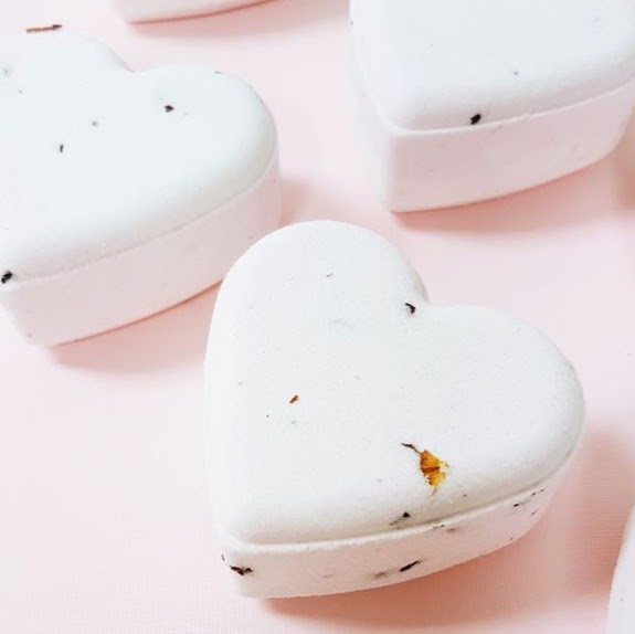Hollyberry Soaps | 4105 101 Sunset Dr, Cochrane, AB T4C 0W7, Canada | Phone: (403) 771-5464