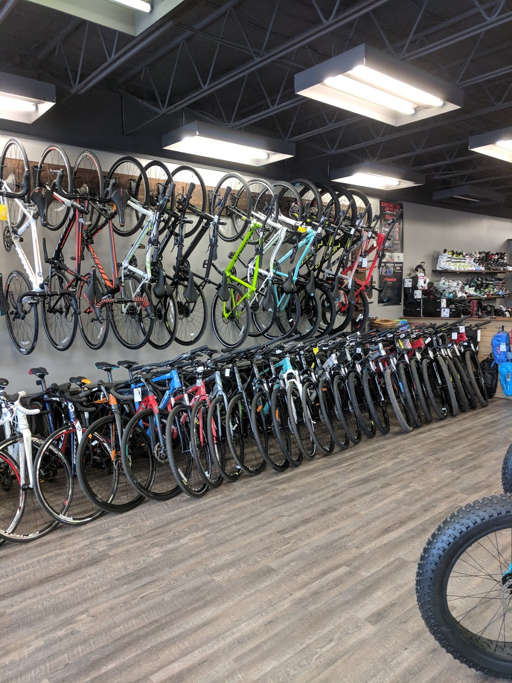 Rollin Thunder Bike & Ski | 485 Memorial Ave, Thunder Bay, ON P7B 3Y6, Canada | Phone: (807) 344-2433