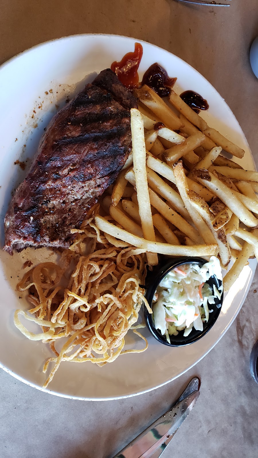 Montanas | 2555 32 St NE Unit 100, Calgary, AB T1Y 7J6, Canada | Phone: (403) 735-9270