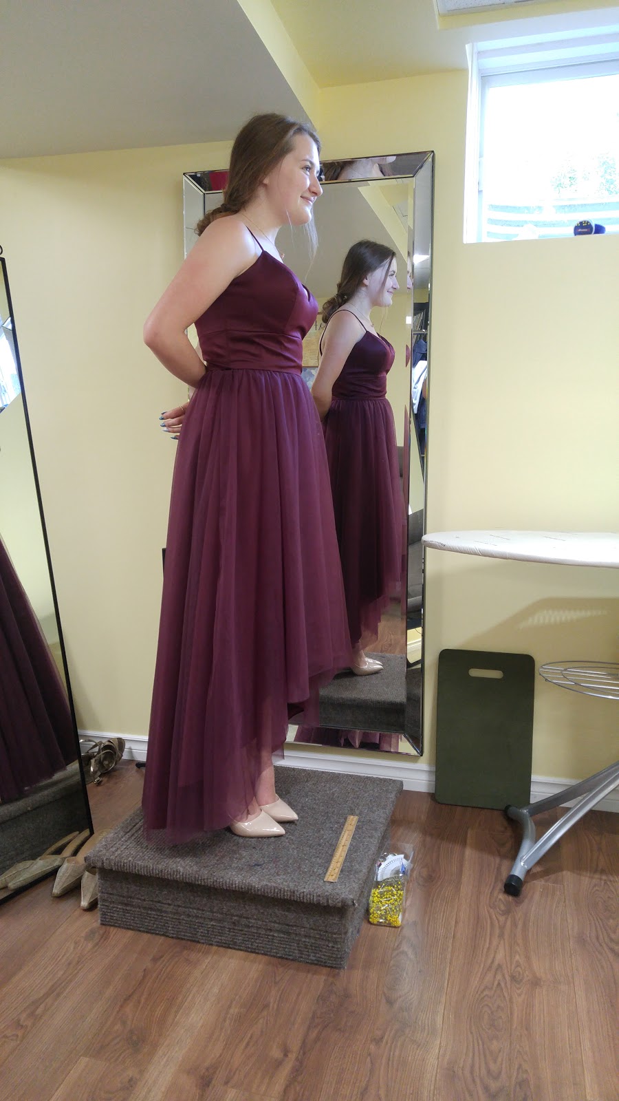 Irinas Alterations | 32 Kitchener, ON 1X5 Canada, Sophia Crescent, Kitchener, ON N2R 1X5, Canada | Phone: (519) 954-3040
