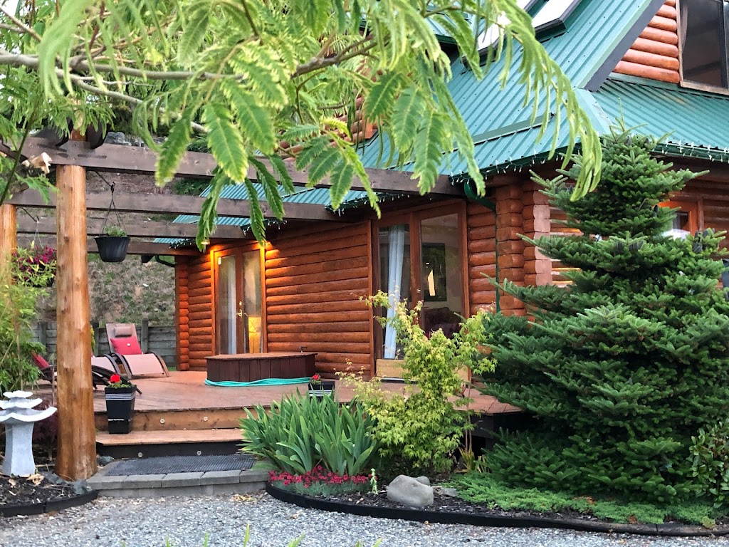 Qualicum Breeze Beach House | 6705 Island Hwy W, Bowser, BC V0R 1G0, Canada | Phone: (250) 757-8595