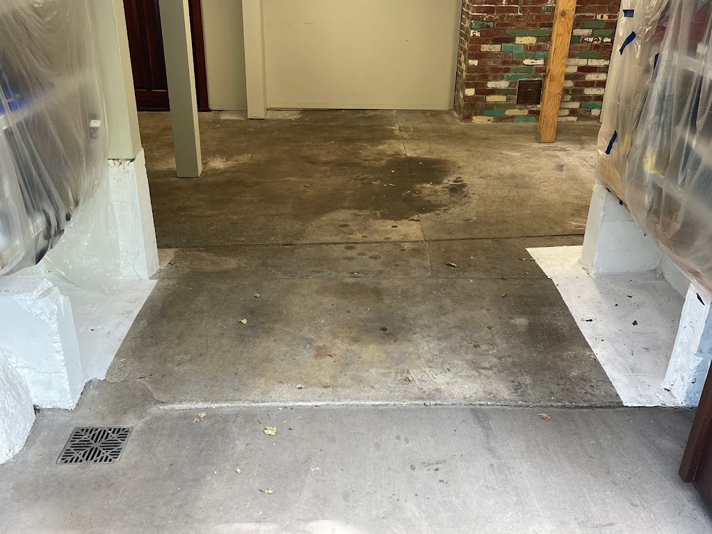 Garage Kings Victoria | 3360 Piper Rd, Victoria, BC V9C 2Y9, Canada | Phone: (250) 999-8977