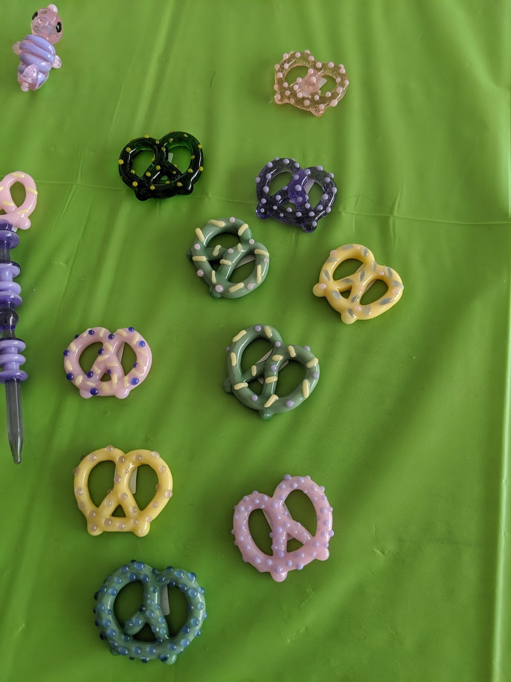 Hempyz Gifts & Novelties | 19925 Willowbrook Dr #106, Langley City, BC V2Y 1A7, Canada | Phone: (604) 530-0177