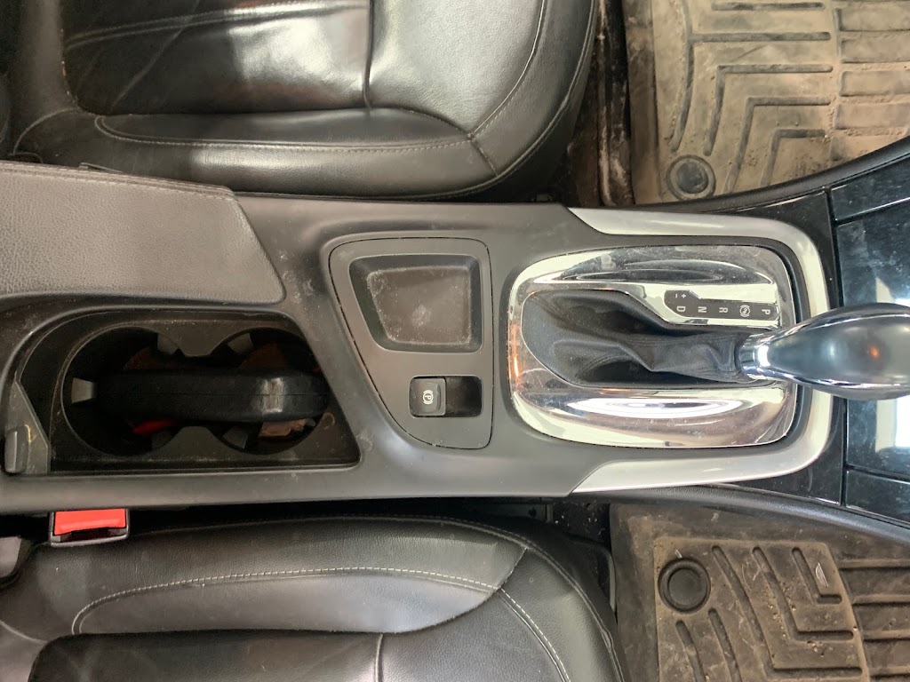 Saga esthétique automobile | 350 Rue Ste Marie N, Chicoutimi, QC G7G 3P7, Canada | Phone: (418) 812-3399