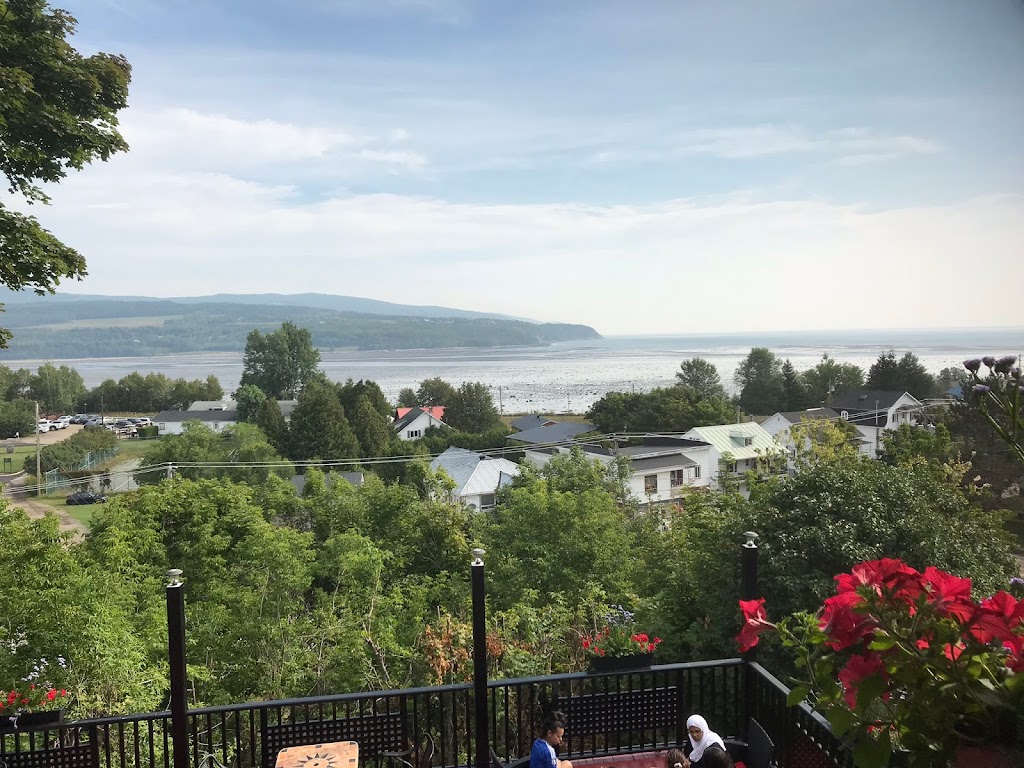 Manoir Charlevoix | 1030 Chem. du Golf, La Malbaie, QC G5A 1H1, Canada | Phone: (855) 363-4413