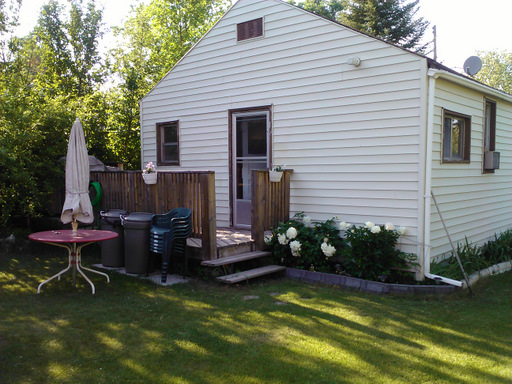 Grand Marais Cottage Rentals | 74 Pinehurst Ave, Grand Marais, MB R0E 0T0, Canada | Phone: (204) 754-2690