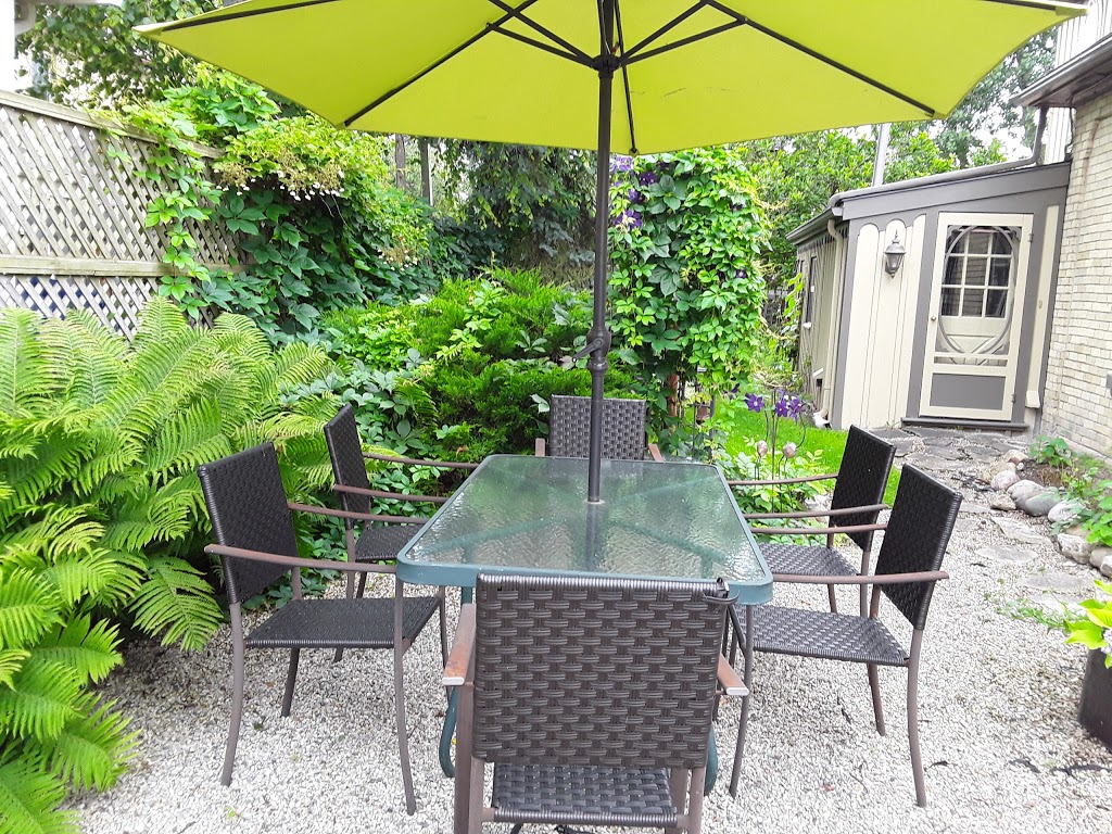 A B&B on Bay, Acrylic Dreams | 66 Bay St, Stratford, ON N5A 4K6, Canada | Phone: (519) 271-7874