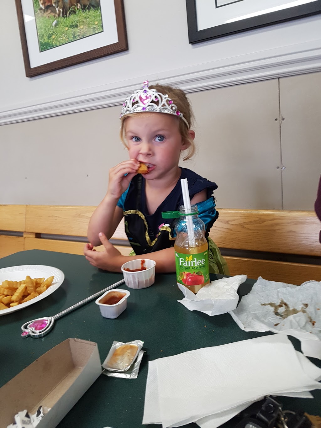 Frosty Queen Ltd | 143 Josephine St, Wingham, ON N0G 2W0, Canada | Phone: (519) 357-2191