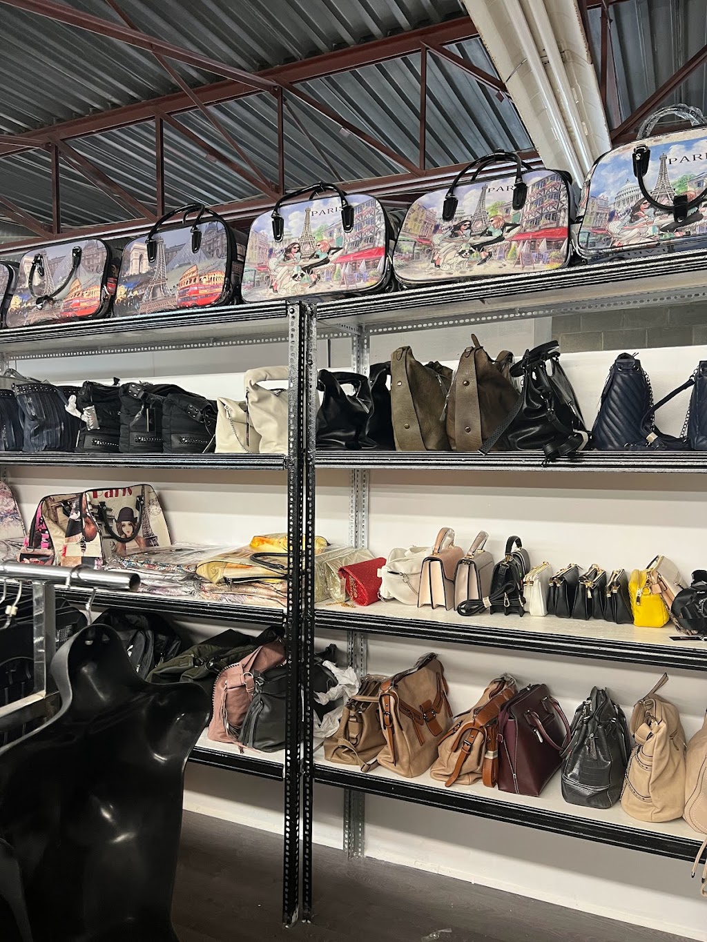 Boutique Sonia G | 11465 Av. Philippe-Panneton, Montréal RDP, QC H1E 4M1, Canada | Phone: (514) 564-7662