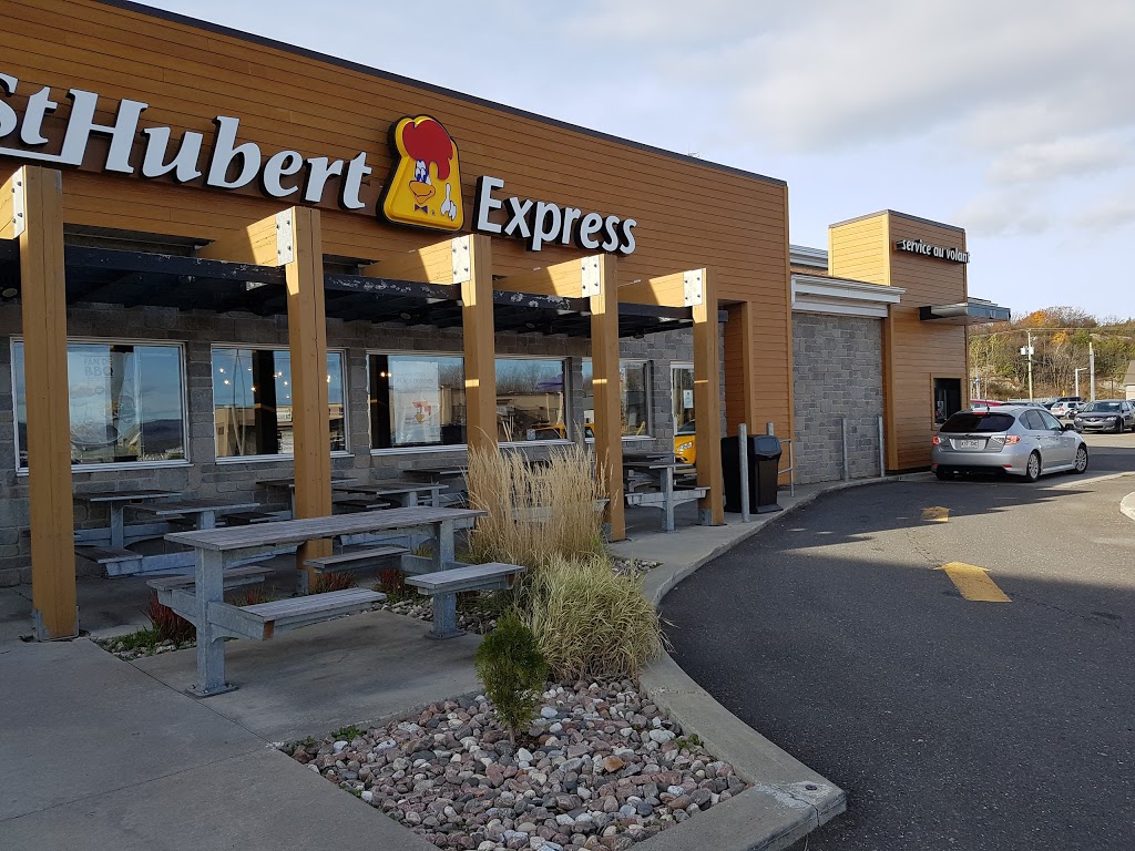 St-Hubert Express | 205 Chemin des Poirier, Montmagny, QC G5V 3X7, Canada | Phone: (418) 241-2104