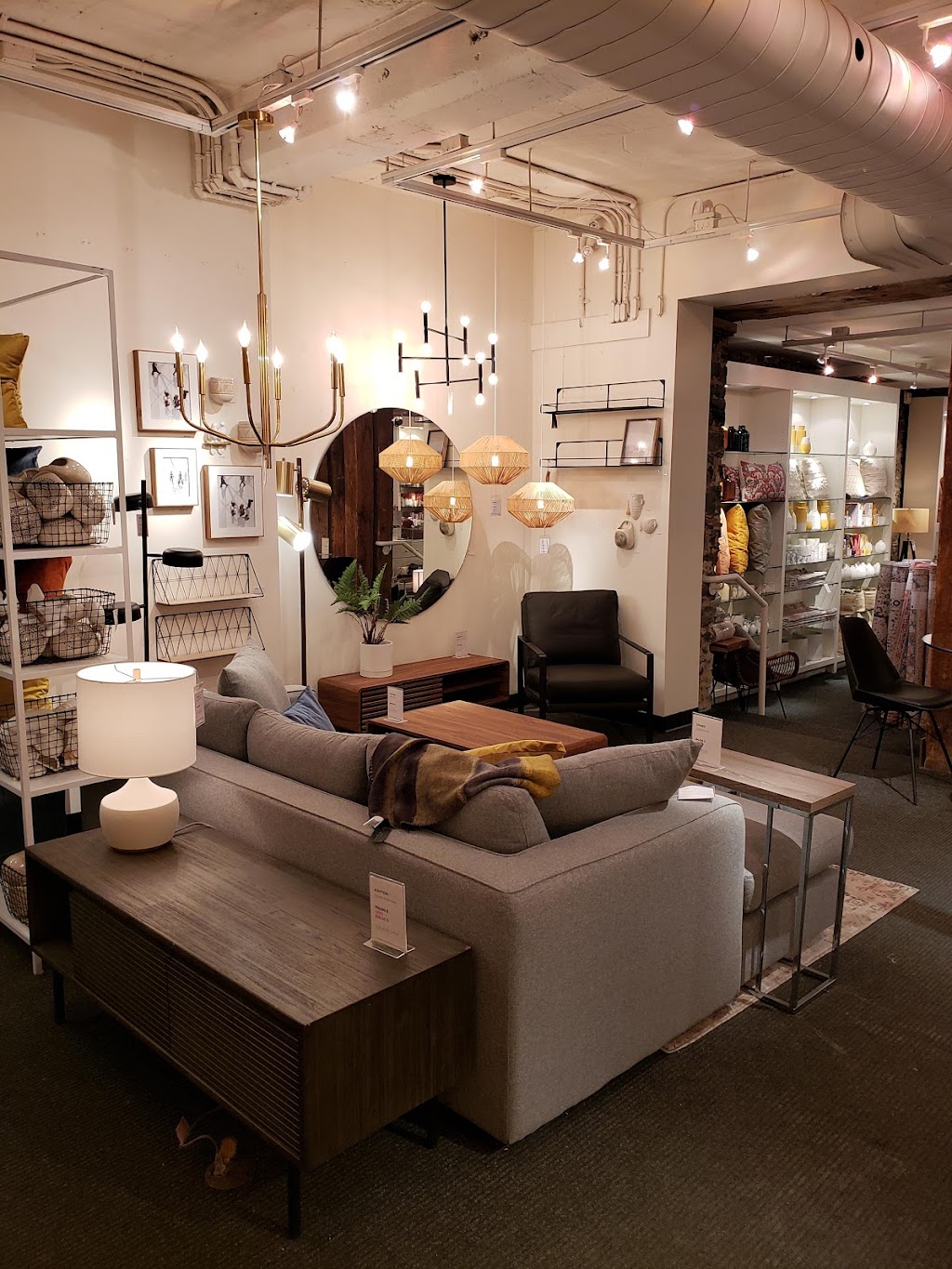 Zone Maison | 4246 R. Saint-Denis, Montréal, QC H2J 2K8, Canada | Phone: (514) 845-3530