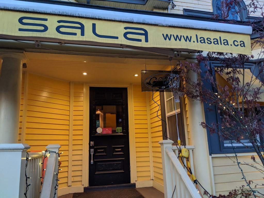 La Sala Restaurant | 1975A Queen St E, Toronto, ON M4L 1J1, Canada | Phone: (416) 694-0004