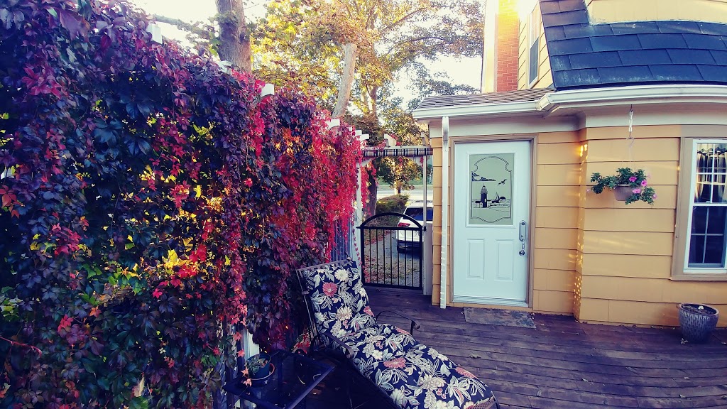 Stella Rose B & B | 611 Main St, Wolfville, NS B4P 1G1, Canada | Phone: (902) 697-2368