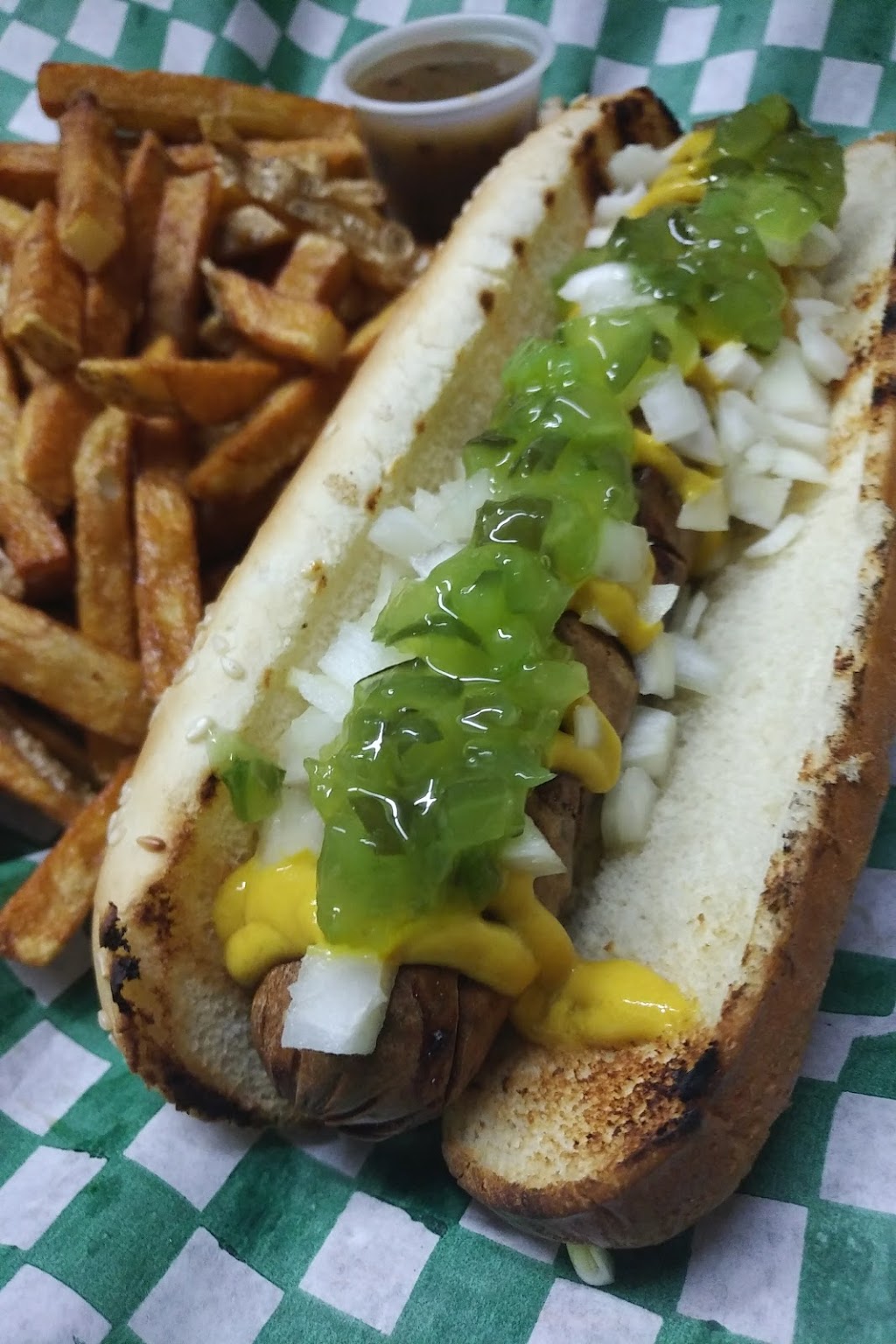 Beach Hill Pub | 1929 Gerrard St E, Toronto, ON M4L 2C2, Canada | Phone: (416) 699-8858
