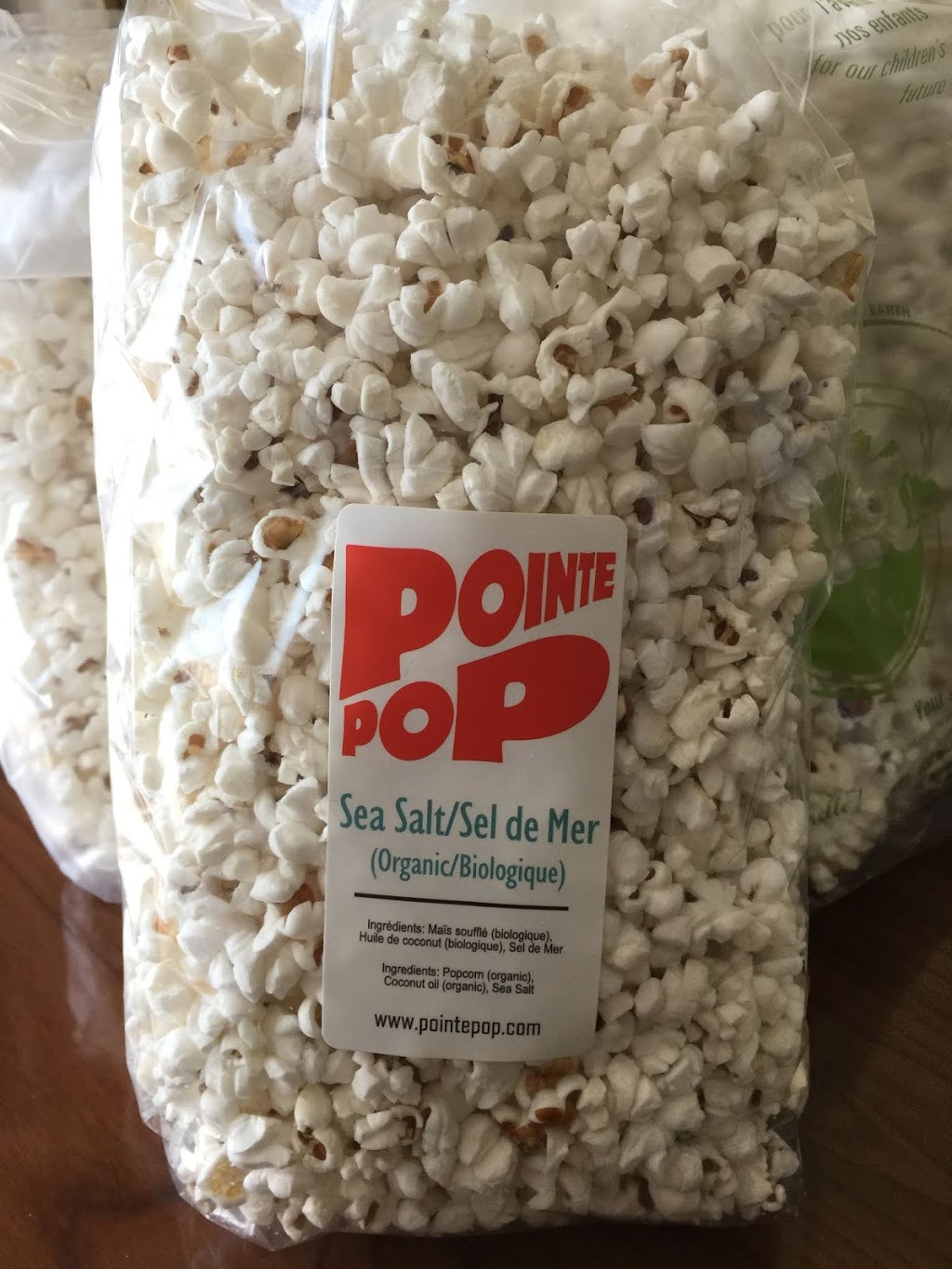 Pointe Pop | 318 Chemin du Bord-du-Lac, Pointe-Claire, QC H9S 4L5, Canada | Phone: (514) 655-9318